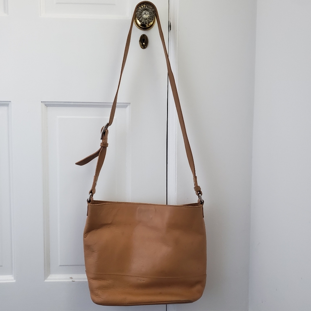 SHINOLA Detroit Relaxed Small Leather Hobo Bag
